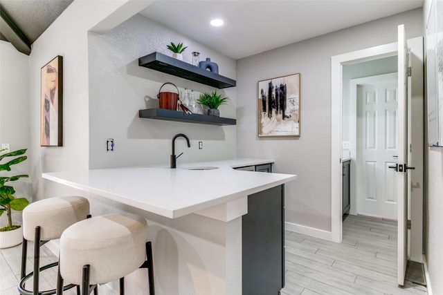 3913 Bobbin Lane, Addison, TX 75001