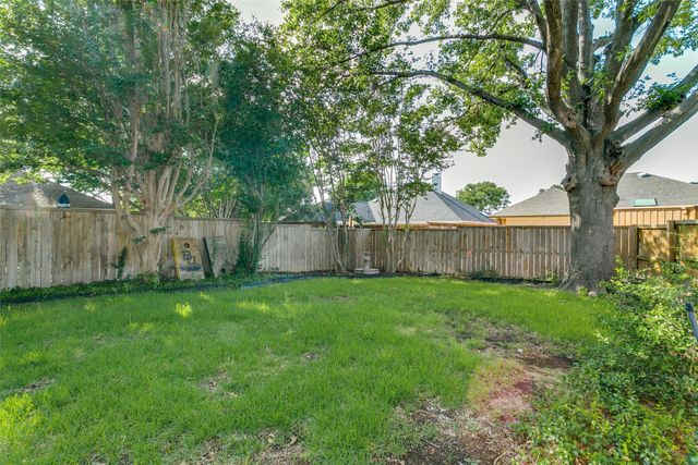 3913 Bobbin Lane, Addison, TX 75001