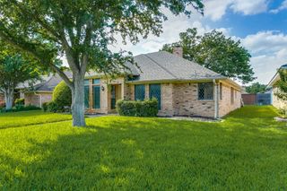 3913 Bobbin Lane, Addison, TX 75001