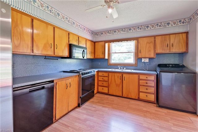 5740 Murray Road, Winston-salem, NC 27106