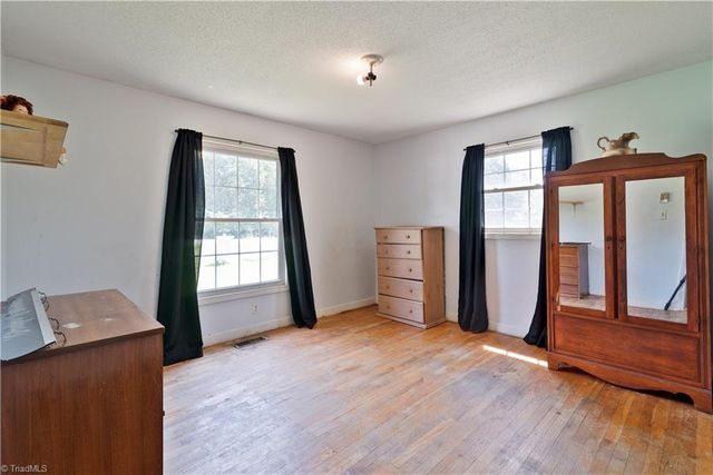 5740 Murray Road, Winston-salem, NC 27106