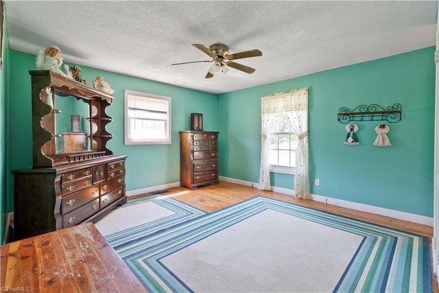 5740 Murray Road, Winston-salem, NC 27106