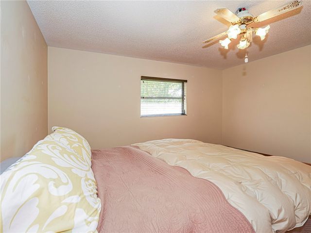 400 18th Street L7, Vero Beach, FL 32960