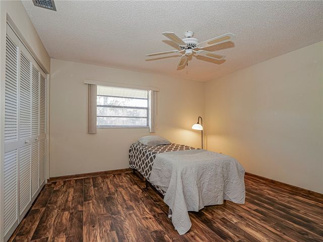 400 18th Street L7, Vero Beach, FL 32960