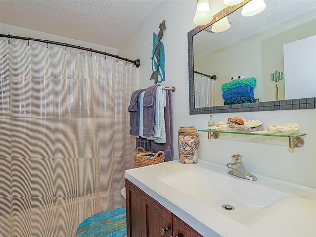 400 18th Street L7, Vero Beach, FL 32960