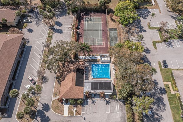 400 18th Street L7, Vero Beach, FL 32960