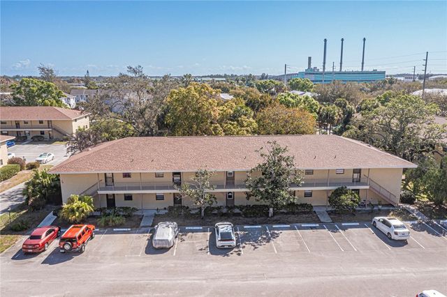 400 18th Street L7, Vero Beach, FL 32960