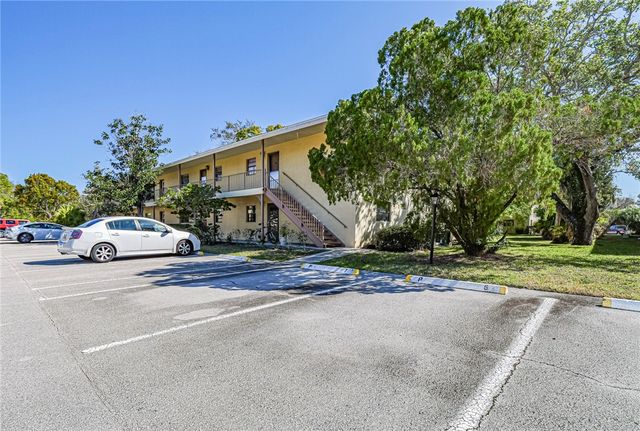 400 18th Street L7, Vero Beach, FL 32960