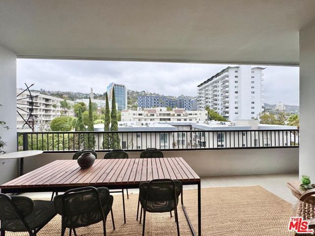 1100 Alta Loma Road 902, West Hollywood, CA 90069