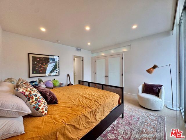 1100 Alta Loma Road 902, West Hollywood, CA 90069