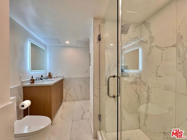 1100 Alta Loma Road 902, West Hollywood, CA 90069