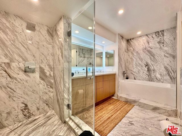 1100 Alta Loma Road 902, West Hollywood, CA 90069