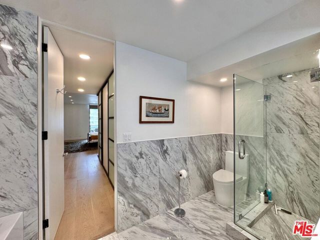 1100 Alta Loma Road 902, West Hollywood, CA 90069