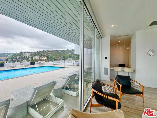 1100 Alta Loma Road 902, West Hollywood, CA 90069