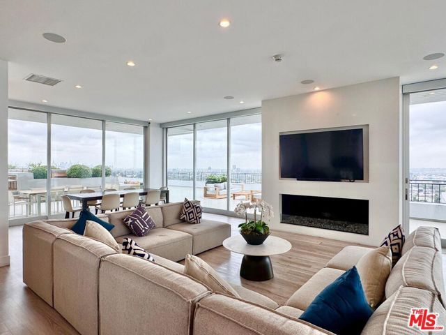 1100 Alta Loma Road 902, West Hollywood, CA 90069