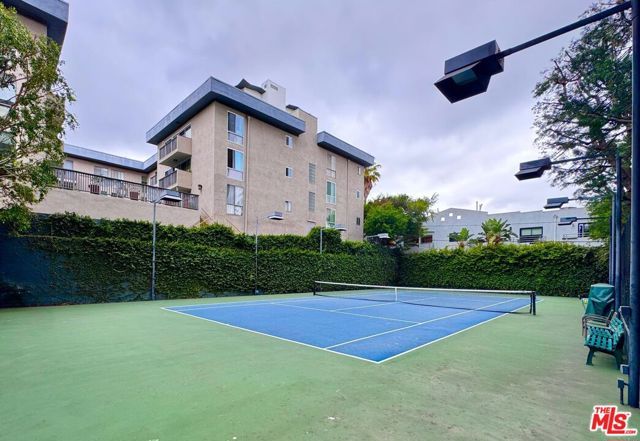 1100 Alta Loma Road 902, West Hollywood, CA 90069
