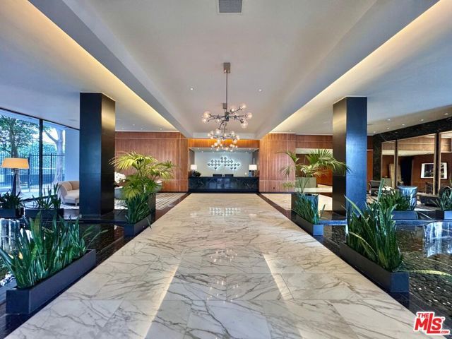 1100 Alta Loma Road 902, West Hollywood, CA 90069