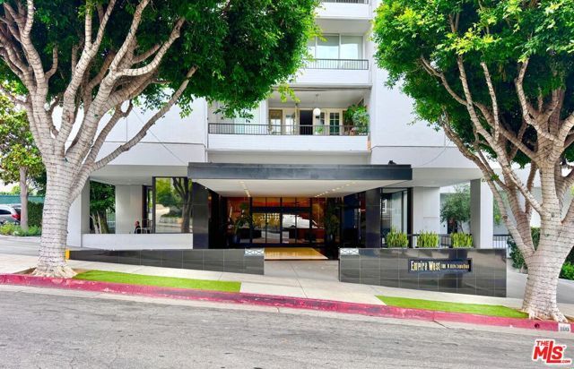 1100 Alta Loma Road 902, West Hollywood, CA 90069