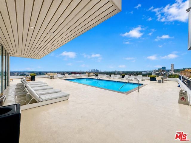 1100 Alta Loma Road 902, West Hollywood, CA 90069