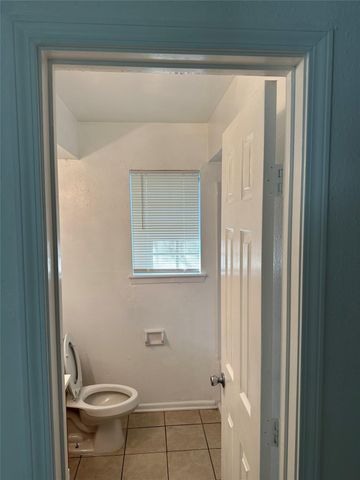 22195 E Martin Drive 4A, Porter, TX 77365