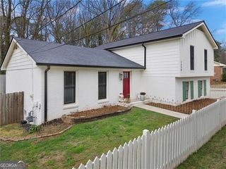 1350 Sanden Ferry Drive, Decatur, GA 30033