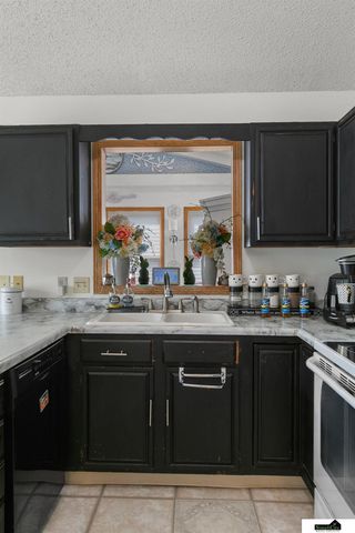 1331 SW 24Th Street, Lincoln, NE 68522