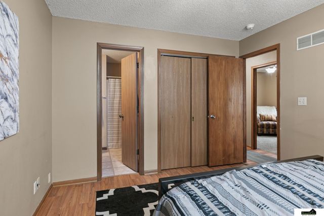 1331 SW 24Th Street, Lincoln, NE 68522