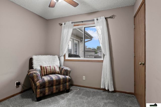 1331 SW 24Th Street, Lincoln, NE 68522