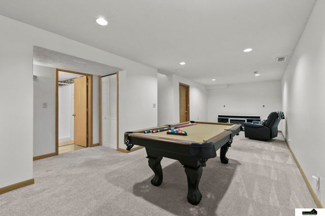 1331 SW 24Th Street, Lincoln, NE 68522