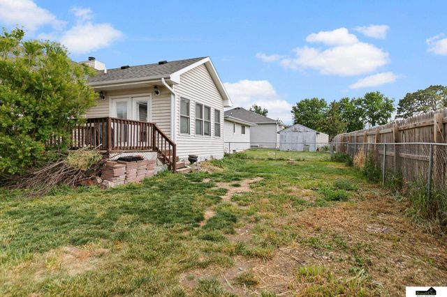 1331 SW 24Th Street, Lincoln, NE 68522