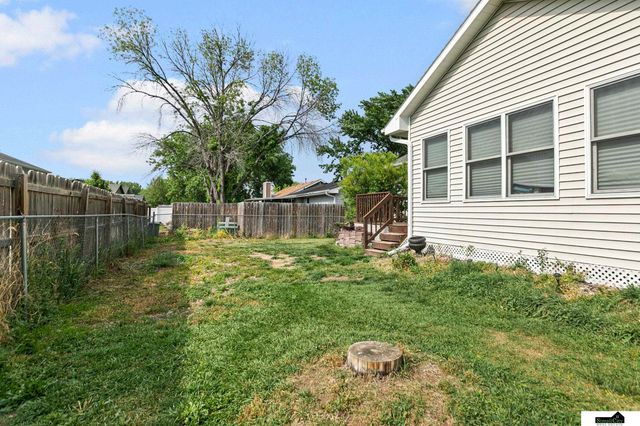 1331 SW 24Th Street, Lincoln, NE 68522