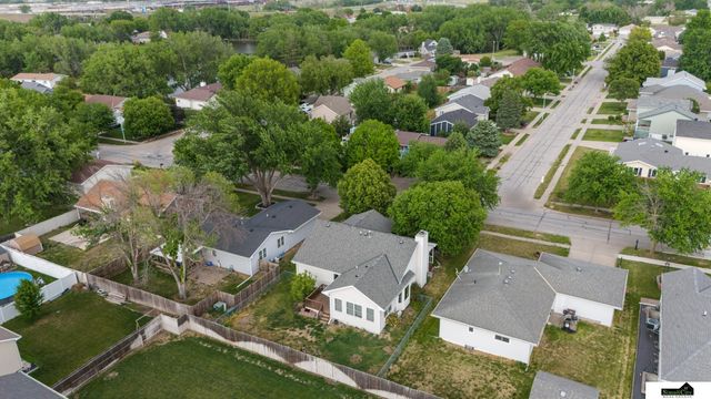 1331 SW 24Th Street, Lincoln, NE 68522