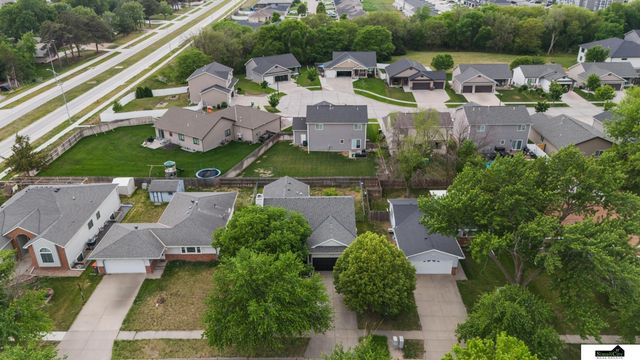 1331 SW 24Th Street, Lincoln, NE 68522