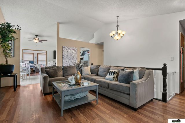 1331 SW 24Th Street, Lincoln, NE 68522
