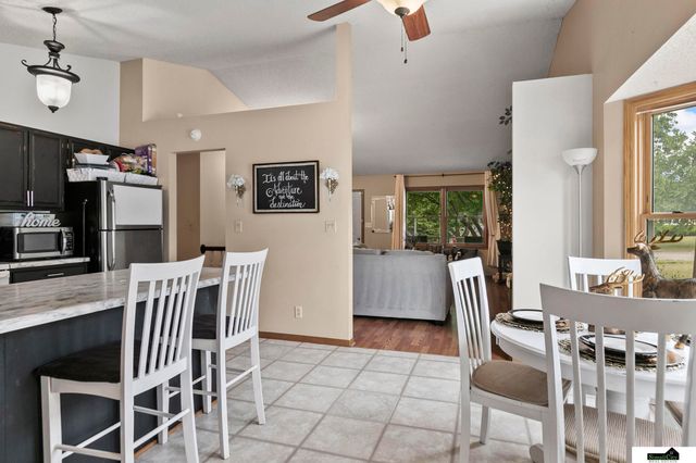 1331 SW 24Th Street, Lincoln, NE 68522