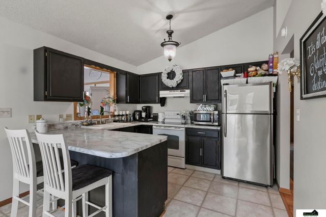 1331 SW 24Th Street, Lincoln, NE 68522