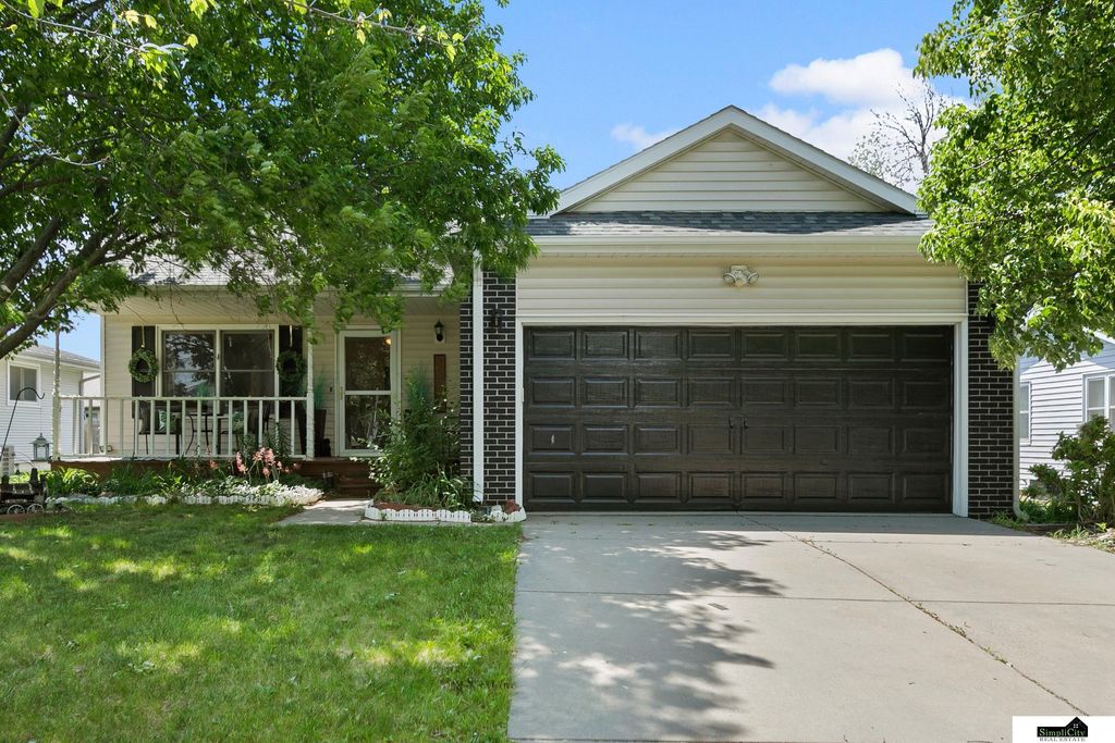 1331 SW 24Th Street, Lincoln, NE 68522
