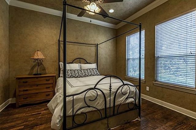 5249 Cornerwood Drive, Fort Worth, TX 76244