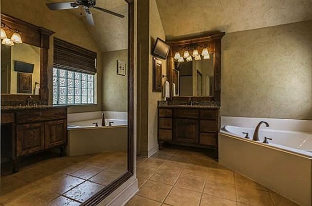 5249 Cornerwood Drive, Fort Worth, TX 76244