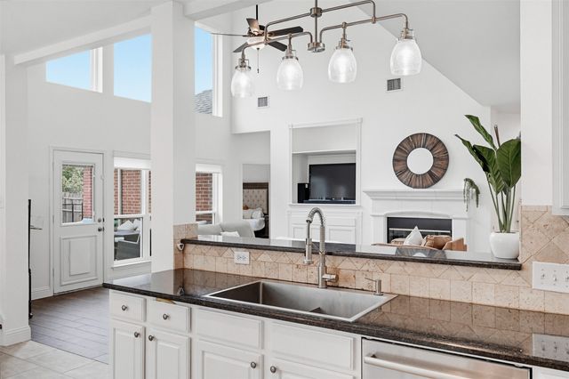 703 Waters Edge, Keller, TX 76248