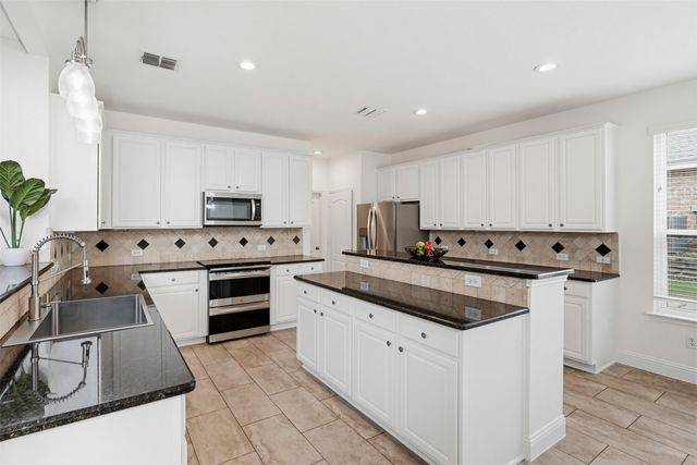 703 Waters Edge, Keller, TX 76248