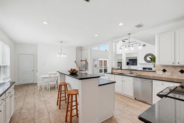 703 Waters Edge, Keller, TX 76248