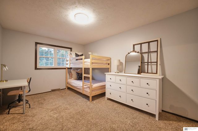 3505 Leawood Drive, Bellevue, NE 68123