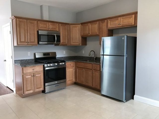 107 Chelsea St 2, Boston, MA 02128