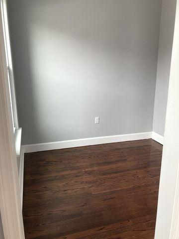 107 Chelsea St 2, Boston, MA 02128