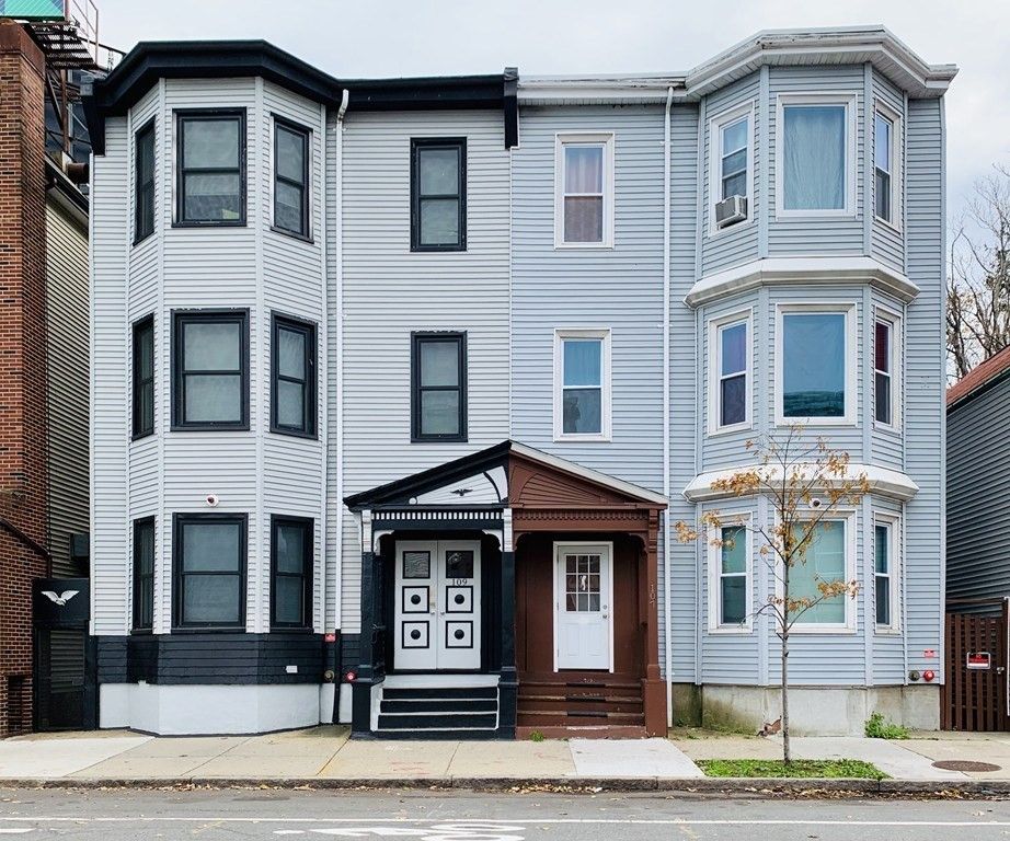 107 Chelsea St 2, Boston, MA 02128
