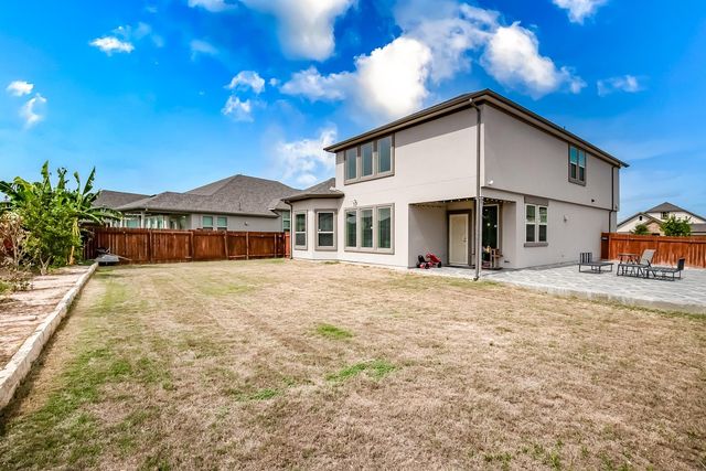 508 Middle Brook DR, Leander, TX 78641