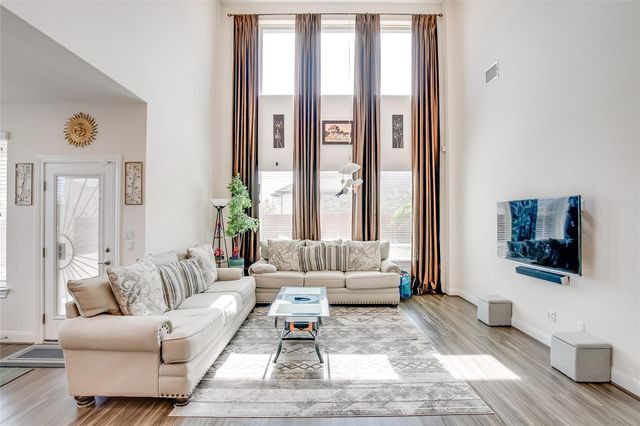 508 Middle Brook DR, Leander, TX 78641