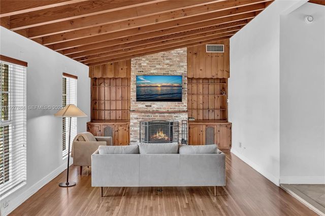 3437 Buchanan St, Hollywood, FL 33021