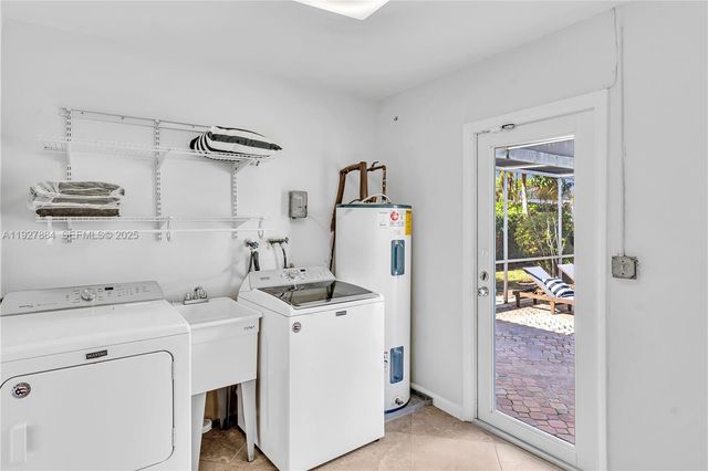 3437 Buchanan St, Hollywood, FL 33021